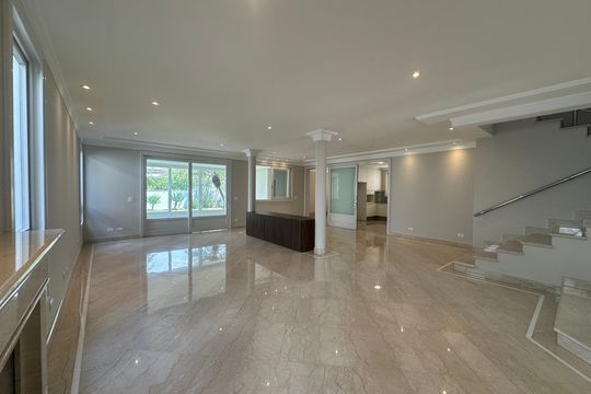 Casa à venda com 5 quartos, 580m² em Alphaville Industrial, Barueri