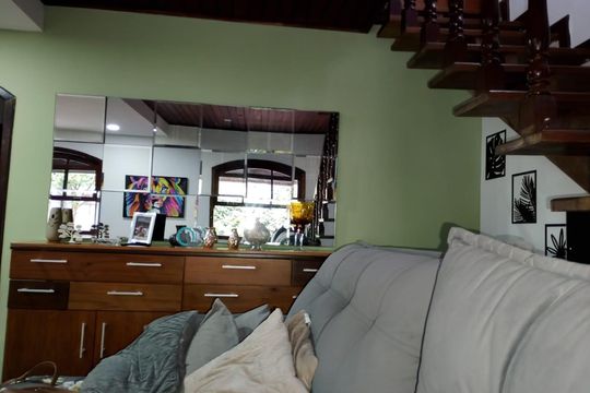 Sala de casa à venda com 3 quartos, 450m² em Jacarepaguá, Rio de Janeiro