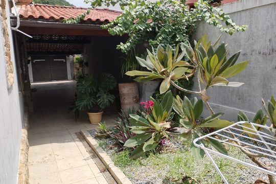 Área externa de casa à venda com 3 quartos, 450m² em Jacarepaguá, Rio de Janeiro