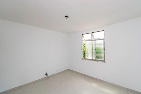 Apartamento à venda com 2 quartos, 55m² em Olaria, Rio de Janeiro
