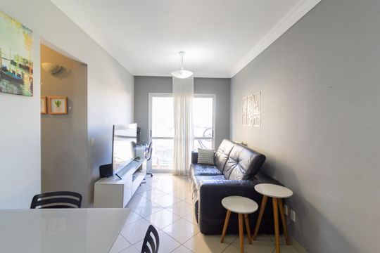 Sala de apartamento para alugar com 3 quartos, 60m² em Vila Constanca, São Paulo
