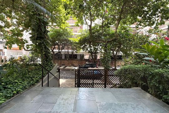 Fachada de apartamento para alugar com 2 quartos, 100m² em Barra Funda, Guarujá