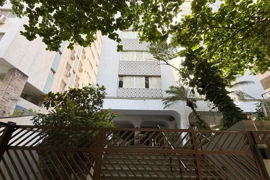 Fachada de apartamento para alugar com 2 quartos, 100m² em Barra Funda, Guarujá