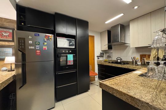 Apartamento à venda com 4 quartos, 121m² em Castelo, Belo Horizonte