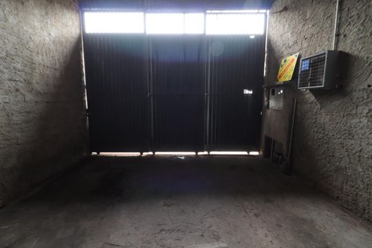 Garagem de casa à venda com 2 quartos, 70m² em Bandeiras, Osasco