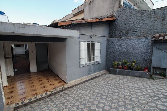 Garagem de casa para alugar com 2 quartos, 150m² em Jardim das Vertentes, São Paulo