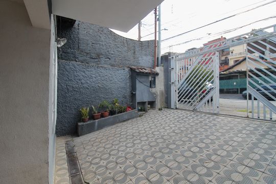 Garagem de casa para alugar com 2 quartos, 150m² em Jardim das Vertentes, São Paulo