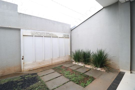 Jardim de casa para alugar com 3 quartos, 150m² em Laranjeiras, Uberlândia