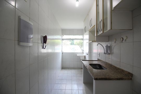 Cozinha de apartamento à venda com 2 quartos, 43m² em Jacarepaguá, Rio de Janeiro