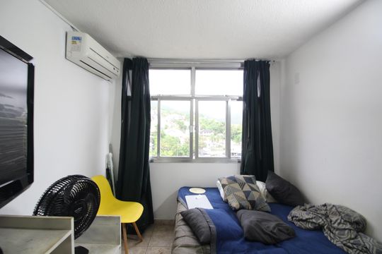 Quarto de apartamento à venda com 1 quarto, 40m² em Taquara, Rio de Janeiro