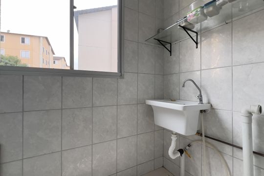 Cozinha e Área de Serviço de apartamento para alugar com 2 quartos, 52m² em Jardim Arapongas, Guarulhos
