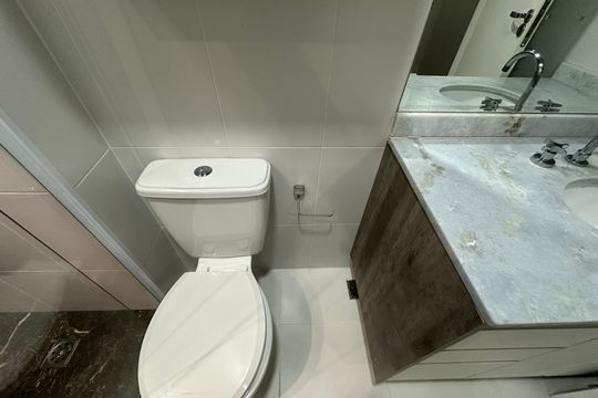 Banheiro da Suíte de apartamento à venda com 3 quartos, 76m² em Bethaville I, Barueri