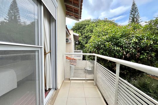 Varanda da Suíte 1 de casa de condomínio à venda com 4 quartos, 181m² em Vila Nova Caledonia, São Paulo