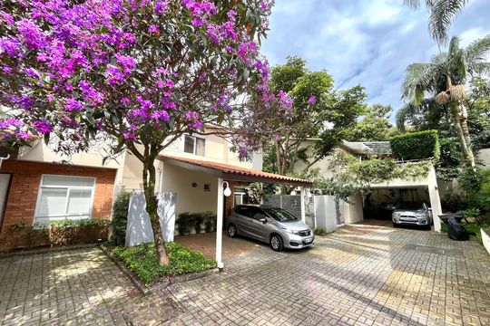 Fachada de casa de condomínio à venda com 4 quartos, 181m² em Vila Nova Caledonia, São Paulo