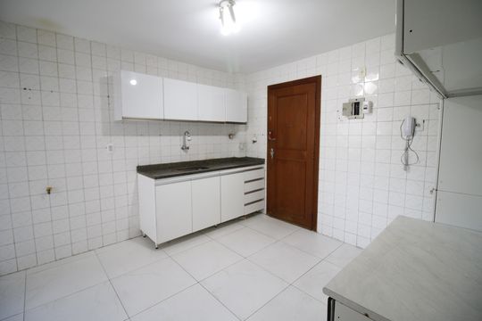 Cozinha e Área de Serviço de apartamento à venda com 2 quartos, 79m² em Pechincha, Rio de Janeiro