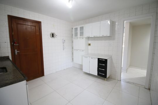 Cozinha e Área de Serviço de apartamento à venda com 2 quartos, 79m² em Pechincha, Rio de Janeiro