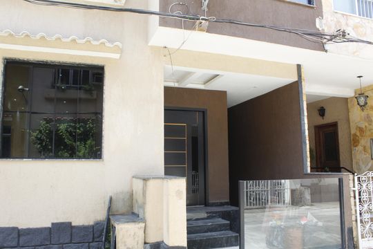 Fachada de casa de condomínio à venda com 3 quartos, 140m² em Praça da Bandeira, Rio de Janeiro