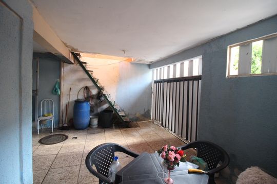 Garagem de casa para alugar com 4 quartos, 80m² em Cosmorama, Mesquita