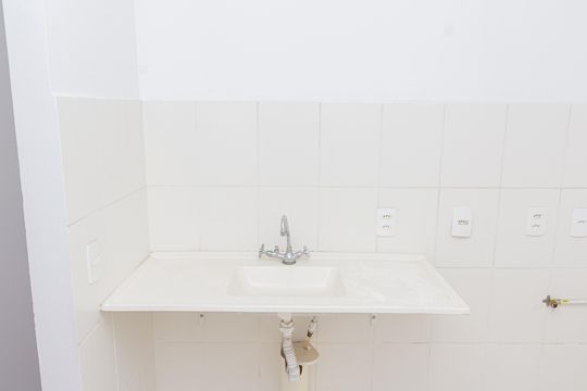 Cozinha de apartamento para alugar com 2 quartos, 44m² em Campo Grande, Rio de Janeiro