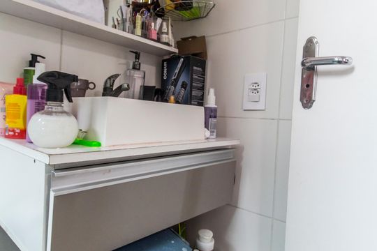 Banheiro da Suíte de casa de condomínio à venda com 3 quartos, 110m² em Vila Sao Luiz (Valparaizo), Santana de Parnaíba