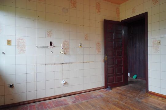 Cozinha  de casa à venda com 3 quartos, 54m² em Vila Nova, Porto Alegre