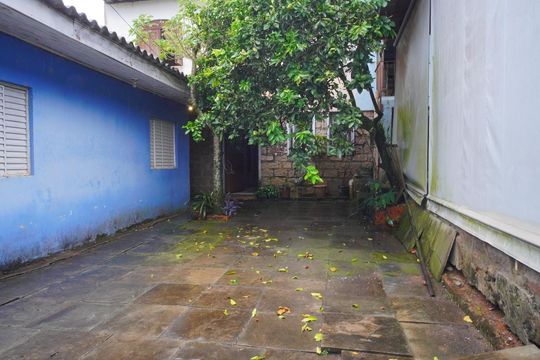Casa 2 no quintal dos fundos  de casa à venda com 3 quartos, 54m² em Vila Nova, Porto Alegre