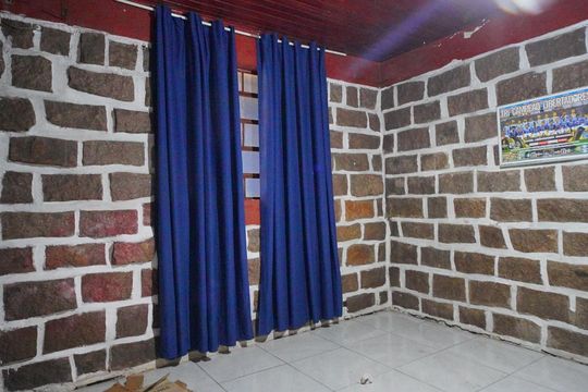 Quarto 3 no piso inferior do imóvel  de casa à venda com 3 quartos, 54m² em Vila Nova, Porto Alegre