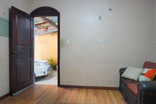 Sala  de casa à venda com 3 quartos, 54m² em Vila Nova, Porto Alegre