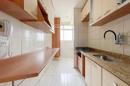 Cozinha e Área de Serviço de apartamento para alugar com 2 quartos, 94m² em Santa Maria, Osasco
