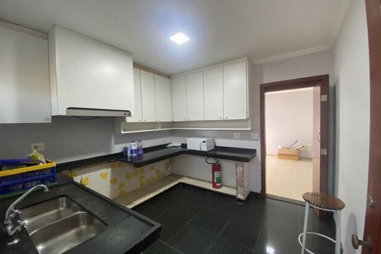 Casa à venda com 3 quartos, 367m² em Vila Gilda, Santo André