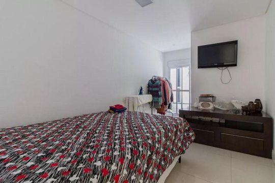 Casa à venda com 3 quartos, 255m² em Vila Vilma, Santo André