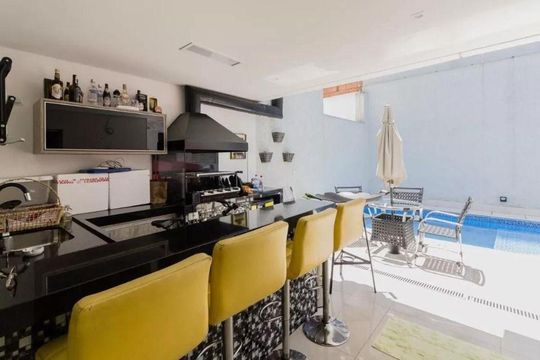 Casa à venda com 3 quartos, 255m² em Vila Vilma, Santo André