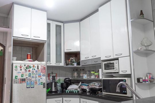 Casa à venda com 3 quartos, 170m² em Jardim Las Vegas, Santo André