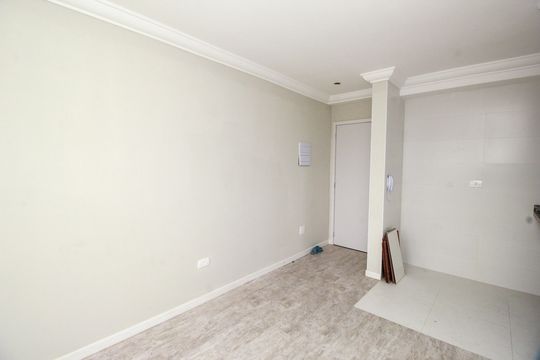 Sala de apartamento à venda com 2 quartos, 60m² em Vila Curuçá, Santo André