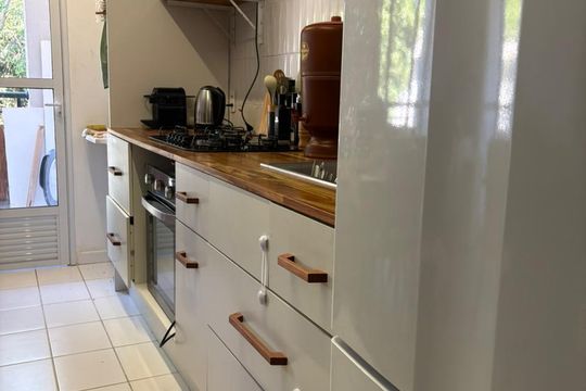 Cozinha de apartamento para alugar com 2 quartos, 54m² em Jardim Recanto Suave, Cotia