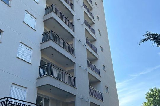 Área externa de apartamento para alugar com 2 quartos, 54m² em Jardim Recanto Suave, Cotia