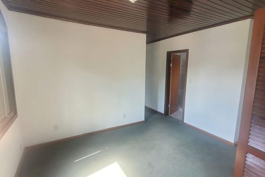 Quarto 4 de casa para alugar com 4 quartos, 240m² em Chácara das Pedras, Porto Alegre