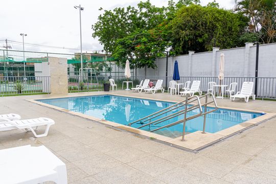 Área comum - Piscina de apartamento para alugar com 2 quartos, 44m² em Santa Cruz, Rio de Janeiro