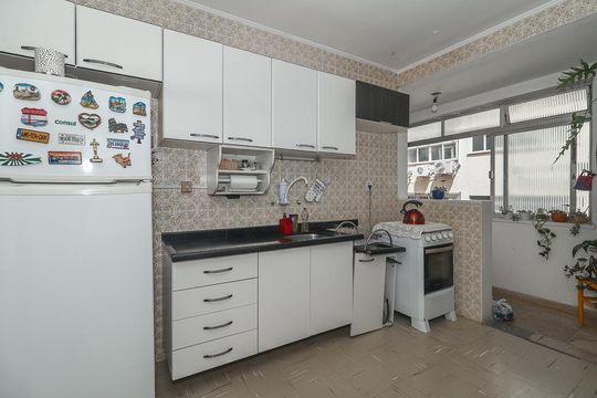 Cozinha de apartamento à venda com 3 quartos, 100m² em Jardim Lindóia, Porto Alegre