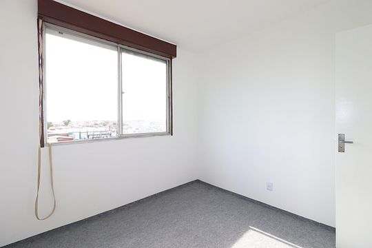 Quarto 1 de apartamento para alugar com 2 quartos, 66m² em Humaitá, Porto Alegre