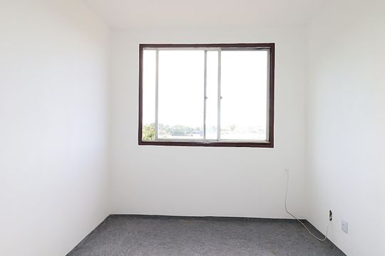 Janela da Sala de apartamento à venda com 2 quartos, 66m² em Humaitá, Porto Alegre