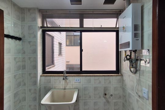 Área de serviço de apartamento para alugar com 3 quartos, 87m² em Recreio dos Bandeirantes, Rio de Janeiro