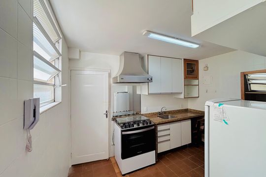 Cozinha de apartamento para alugar com 3 quartos, 142m² em Copacabana, Rio de Janeiro