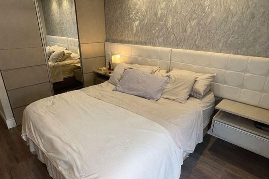 Quarto de apartamento à venda com 2 quartos, 90m² em Petrópolis, Porto Alegre
