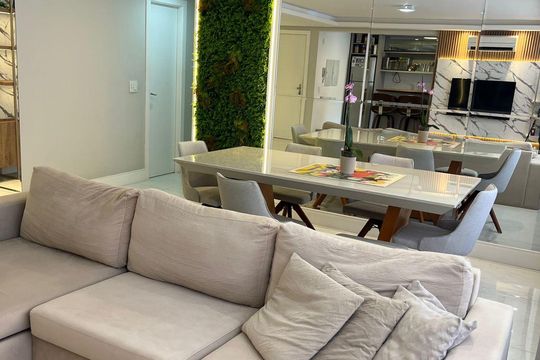 Sala de apartamento à venda com 2 quartos, 90m² em Petrópolis, Porto Alegre
