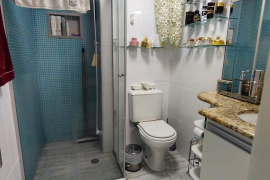 Banheiro de apartamento à venda com 2 quartos, 54m² em Vila Esperança, São Paulo