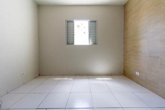 Casa para alugar com 1 quarto, 30m² em Vila Euthalia, São Paulo