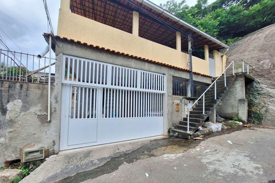 Casa para alugar com 4 quartos, 290m² em Engenhoca, Niterói