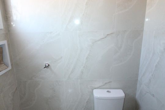 Banheiro da Suíte de apartamento para alugar com 1 quarto, 30m² em Vila Betania, São José dos Campos