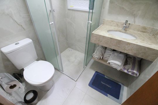 Banheiro de kitnet/studio para alugar com 1 quarto, 30m² em Vila Betania, São José dos Campos